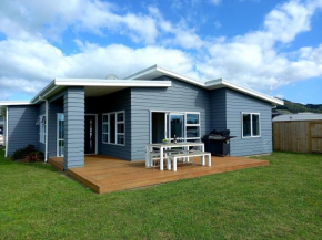 Seascape - Cooks Beach Holiday Home